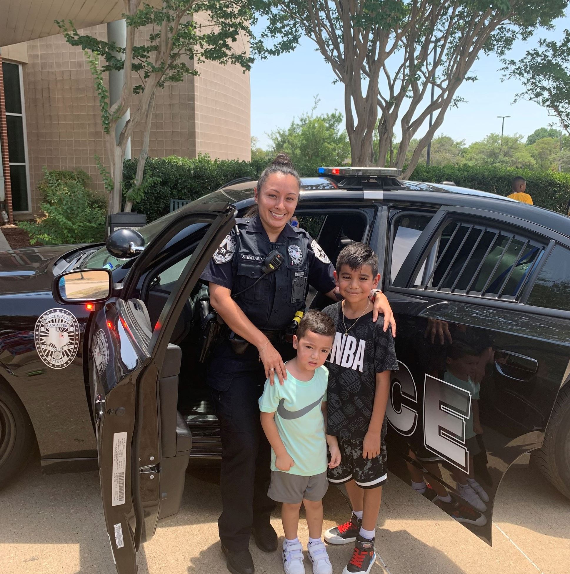 Office Natareno with citizen